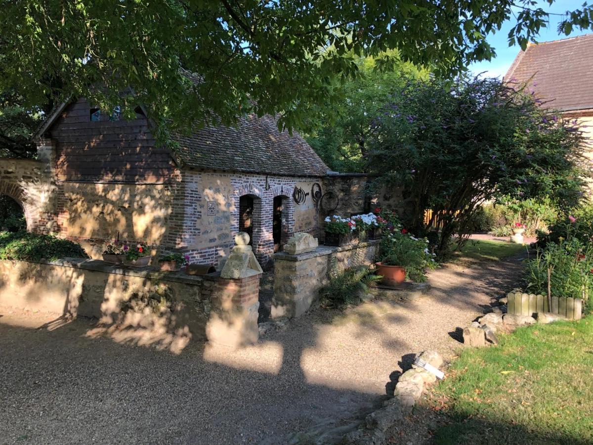La Fresnaie : Chambres ,Table D'Hotes & Spa Tillé Exterior photo