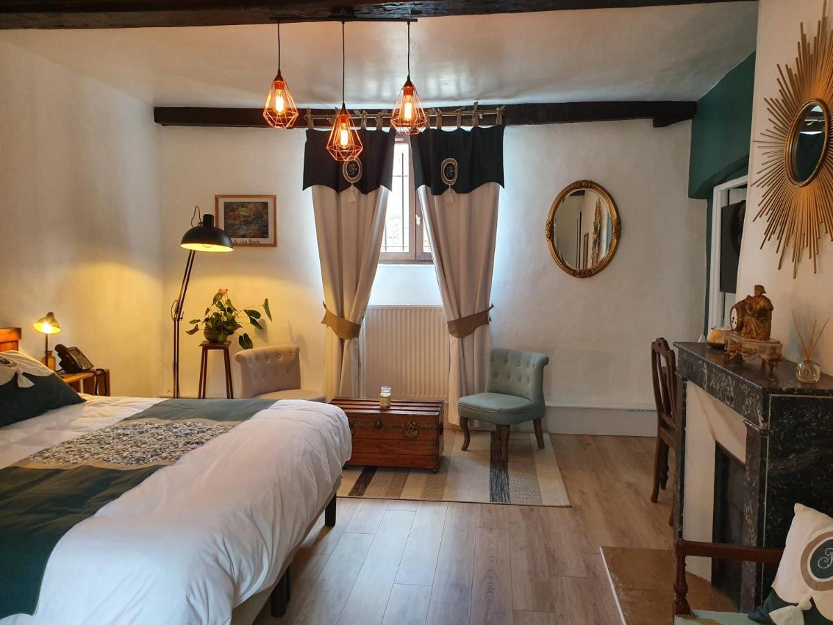 La Fresnaie : Chambres ,Table D'Hotes & Spa Tillé Exterior photo